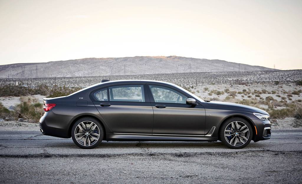 2017 BMW M760i xDrive [데이터주의] | 인스티즈