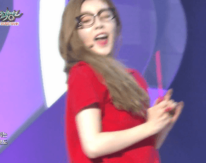 안경 쓴 아이린.GIF | 인스티즈