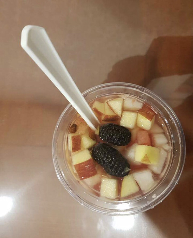 김정숙 여사님 오늘 청와대 출입기자들한테 화채 만들어주심 | 인스티즈