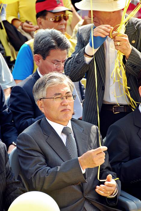 나이 들면서 얼굴의 느낌이 바뀐듯한 문재인 대통령.jpg (데이터주의) | 인스티즈