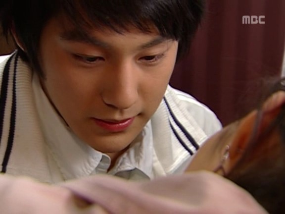 [거침없이하이킥] 범이-민호 잘못된 만남 ㅋㅋㅋㅋㅋㅋㅋㅋ.jpg | 인스티즈