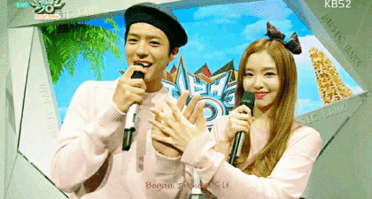 뮤뱅에서 우결찍는 박보검 아이린. gif | 인스티즈