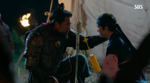 [육룡이나르샤] 극초반부터 시청자들을 멘붕에 빠뜨린 주인공의 아역시절 | 인스티즈