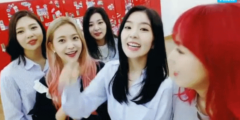 레드벨벳 막내 놀리기.gif | 인스티즈