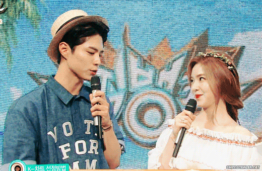 뮤뱅에서 우결찍는 박보검 아이린. gif | 인스티즈