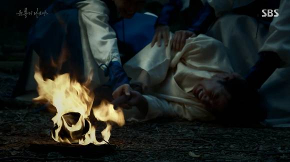 [육룡이나르샤] 극초반부터 시청자들을 멘붕에 빠뜨린 주인공의 아역시절 | 인스티즈