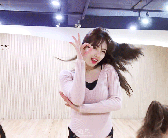 안무 연습하는 수지.gif | 인스티즈