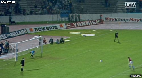 파넨카 킥이 대외적으로 첫 등장하던 날.gif | 인스티즈