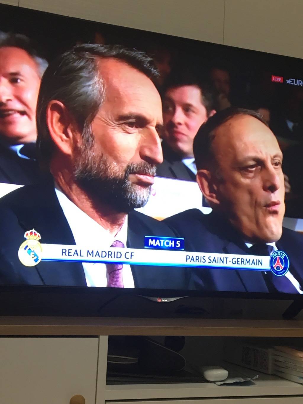 챔스 16강 경기 추첨중 대박경기.. | 인스티즈