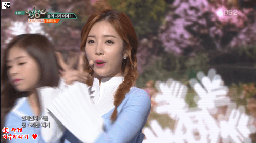 [에이프릴] 170210 뮤직뱅크 봄의 나라이야기 gif | 인스티즈