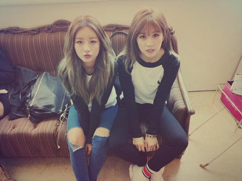 박초롱&윤보미 | 인스티즈