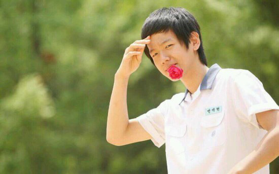 [고르기] 두주니즈 vs 플라워보이즈 둘중 더 보고싶은 커버무대는? | 인스티즈