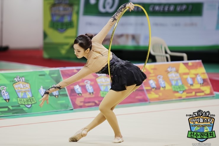 아프리카tv 방송중에 트와이스 미나 초등학교 친구 만난 BJ | 인스티즈