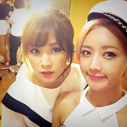 박초롱&윤보미 | 인스티즈