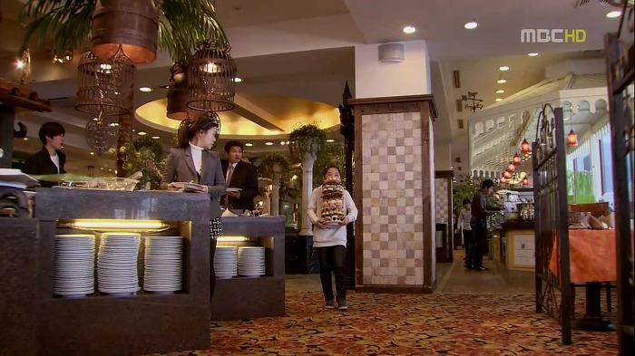 [지붕뚫고하이킥] 신애의 12층식탑.jpg | 인스티즈