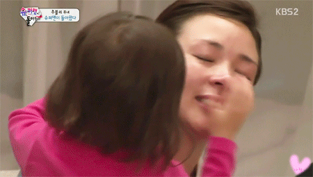 [슈퍼맨이돌아왔다] 엄마 위로하는 엄마 덕후 사랑이 | 인스티즈