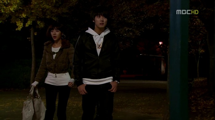 [지붕뚫고하이킥] 띠드버거.jpg | 인스티즈