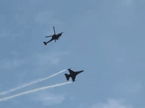 360도 회전하는 아파치.gif | 인스티즈