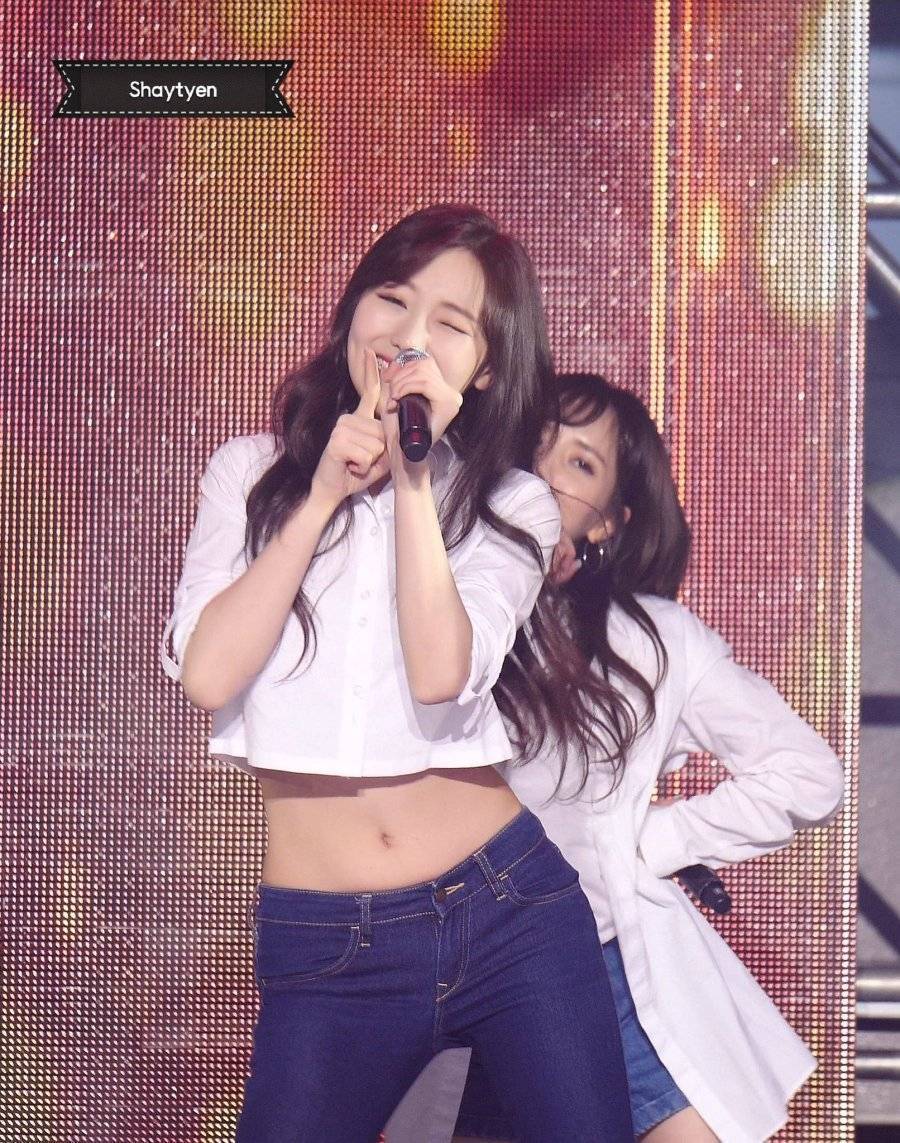 갈수록 얼굴과 몸매가 괴리감(?) 느껴지는 러블리즈 빵떡이.jpg | 인스티즈