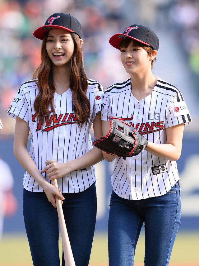 쯔위가 정연을 잘 따르는 EU | 인스티즈