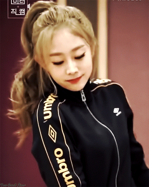 [러블리즈] 뒤늦은 점심을 먹으면서 지수 | 인스티즈