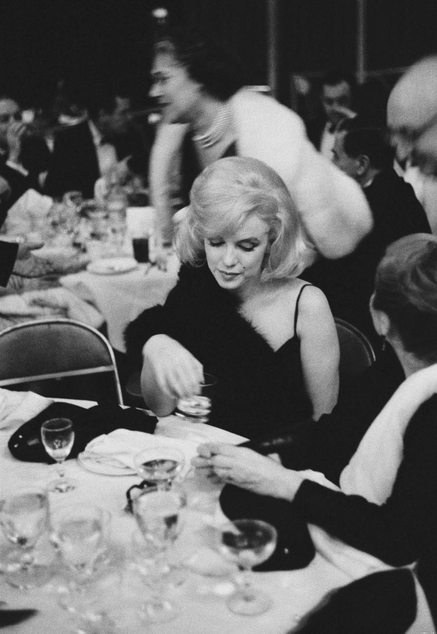 [마릴린먼로] 육감적인 몸매 + 천진난만하고 사랑스러운 얼굴 | 인스티즈