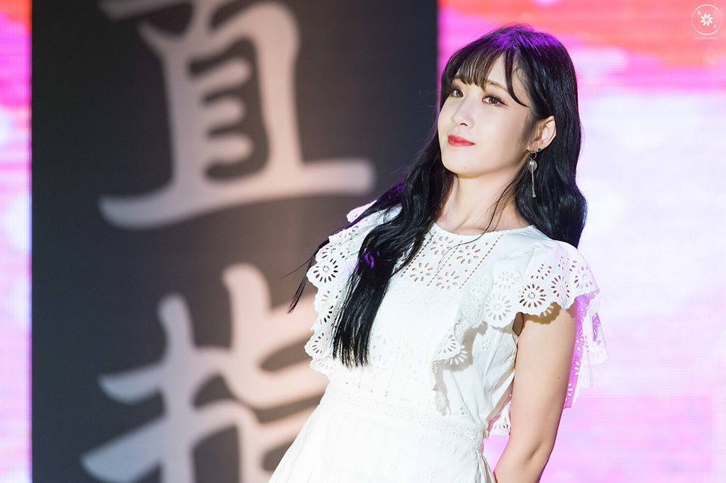 [러블리즈] 퇴근하고 학교에 가야해서 지애 | 인스티즈