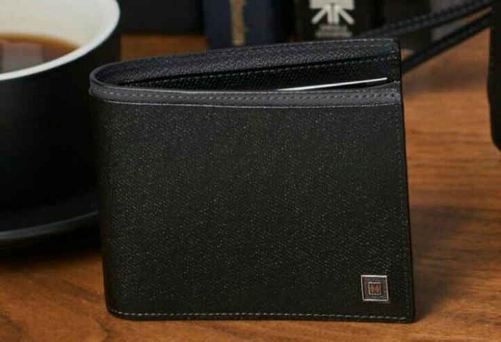 20대 남성들이 보편적으로 들고 다니는 지갑들 | 인스티즈