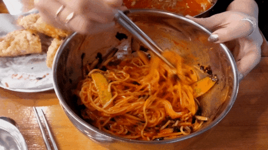 비슷비슷한 비벼먹는 면 요리중 제일 좋아하는 것은?? | 인스티즈