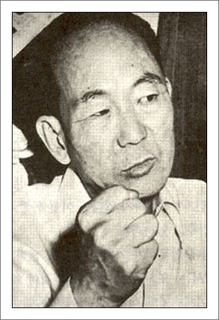 잘 먹고 잘 사는 매국노 친일파를 척결한 현대판 각시탈.JPG | 인스티즈