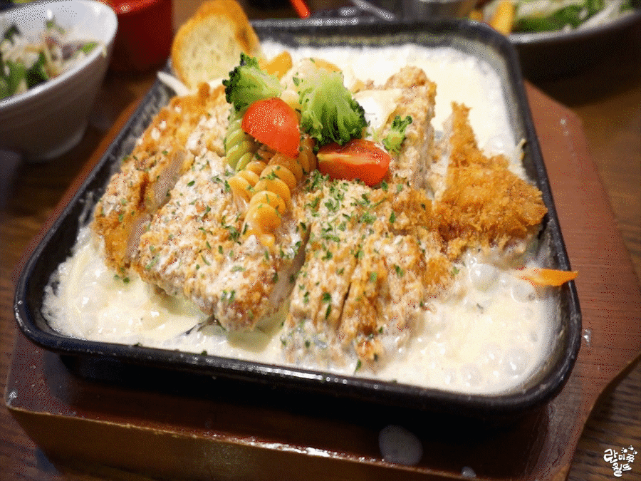 크림덕후! 까르보나라 돈가스 움짤 gif | 인스티즈