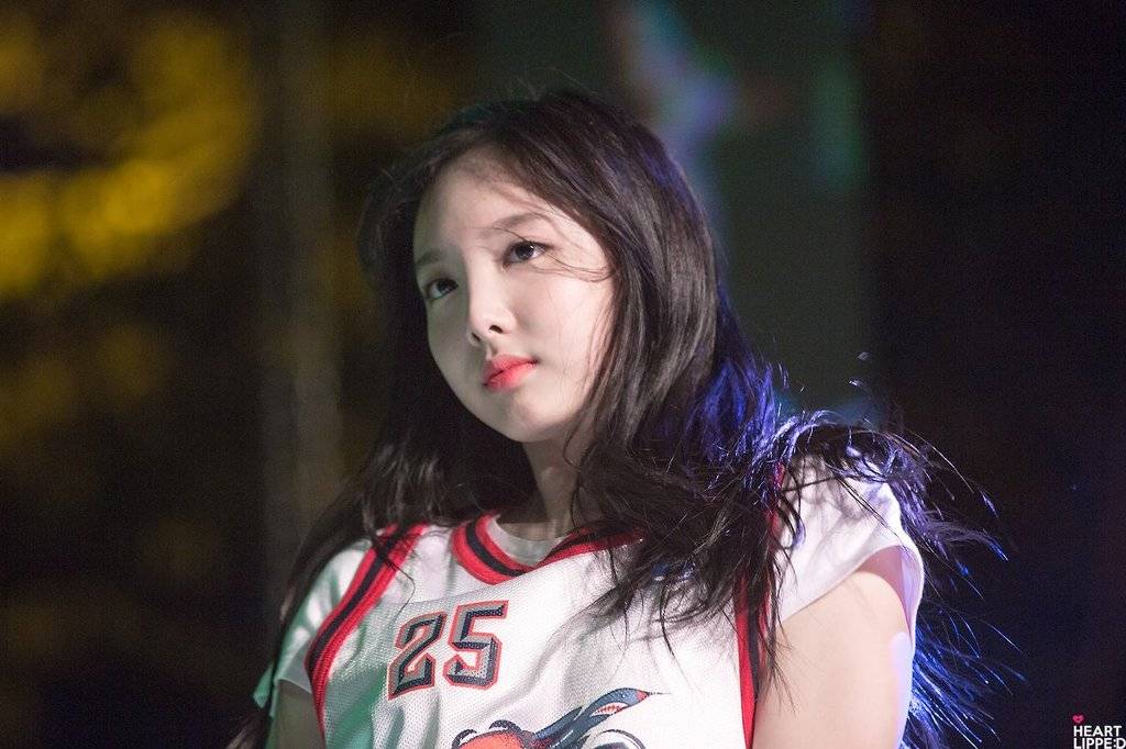 어떻게 구멍이 한명도 없냐... | 인스티즈