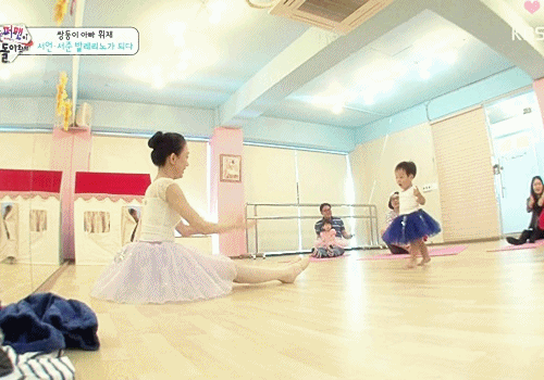 [슈퍼맨이돌아왔다] 선생님에게 뽈뽈뽈 걸어가 답싹 안기는 서언이ㅋㅋㅋ | 인스티즈