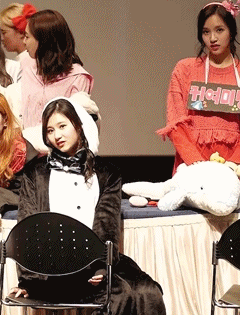 심상치않은 트와이스 나연 사나 | 인스티즈