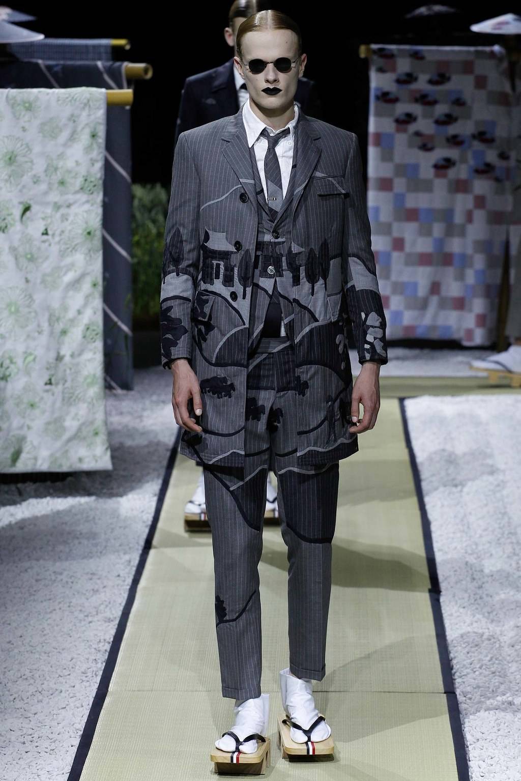 일본풍의 톰브라운 SS16 (데이터주의) | 인스티즈