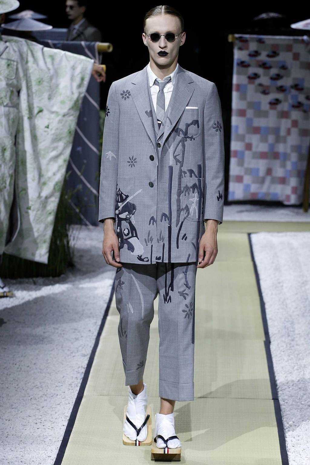 일본풍의 톰브라운 SS16 (데이터주의) | 인스티즈