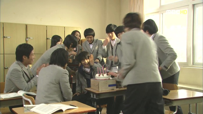 [지붕뚫고하이킥] 해줄 수 있는게 이거 밖에 없어서(준혁이 생일).jpg | 인스티즈