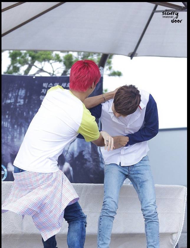 피부 까만 남자 아이돌중 원탑 | 인스티즈