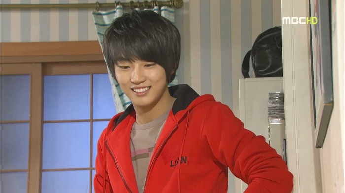 [지붕뚫고하이킥] 해줄 수 있는게 이거 밖에 없어서(준혁이 생일).jpg | 인스티즈