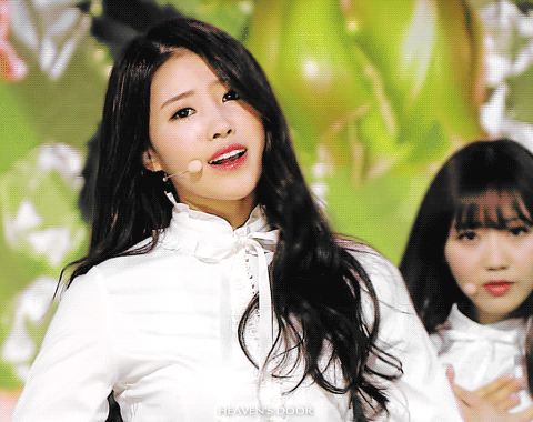 [러블리즈] 종착역의 황제가 등에 박힌 레플이 와서 미주 | 인스티즈