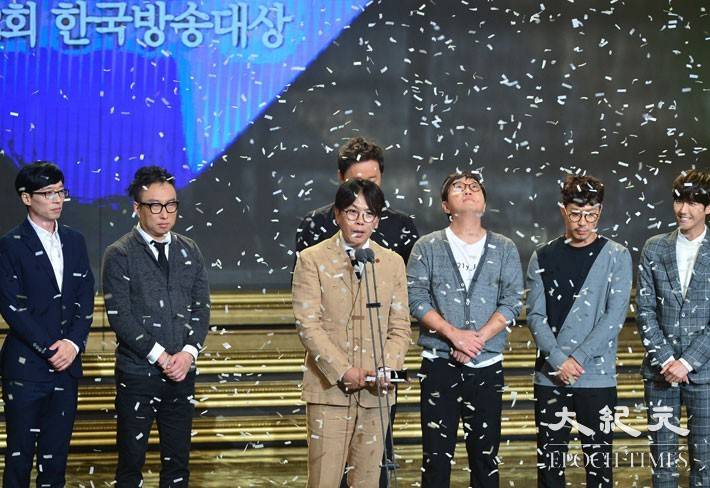 연예관계자 100명이 뽑은 지난 10년간 최고의 드라마&예능&예능인.jpg | 인스티즈