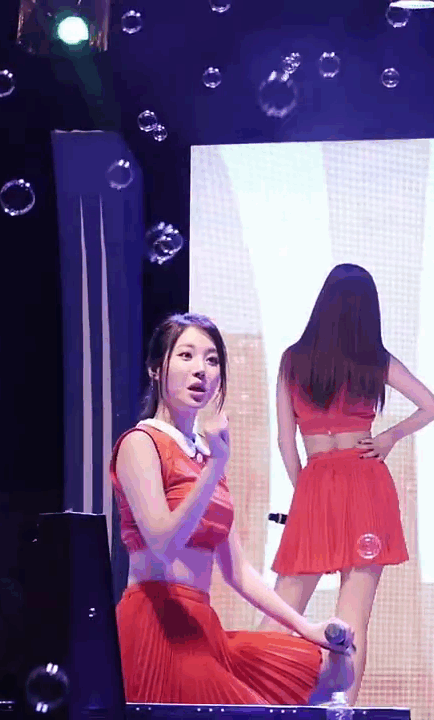 여자 아이돌과 비눗방울.gif | 인스티즈