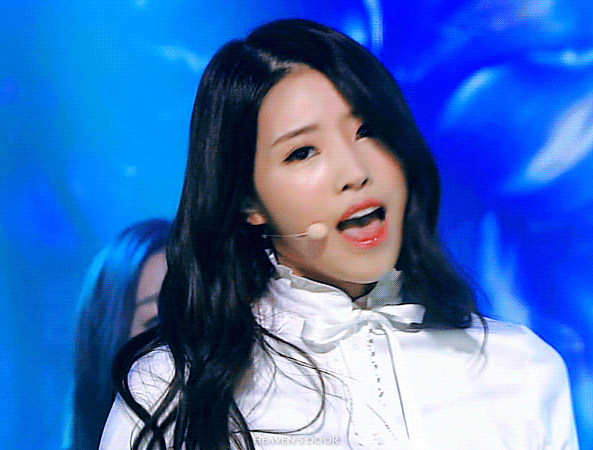 [러블리즈] 종착역의 황제가 등에 박힌 레플이 와서 미주 | 인스티즈