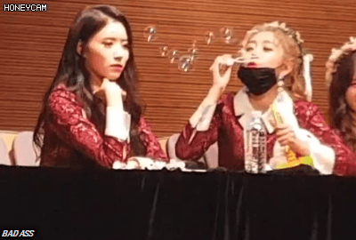 비눗방울 가지고 노는 러블리즈 지수.jpgif | 인스티즈