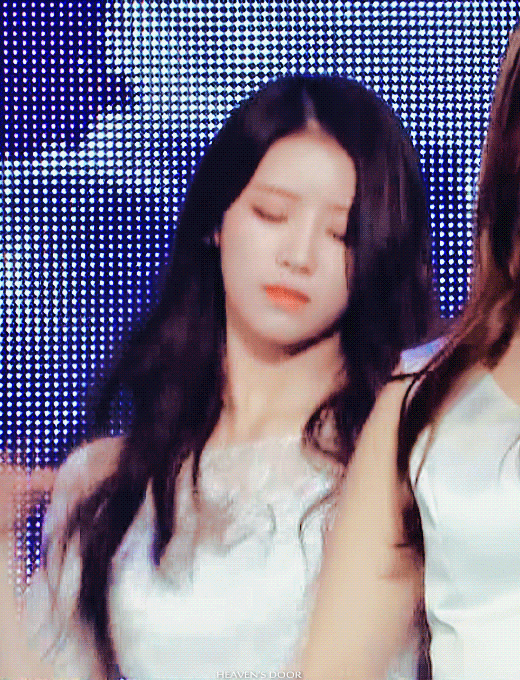 [러블리즈] 종착역의 황제가 등에 박힌 레플이 와서 미주 | 인스티즈