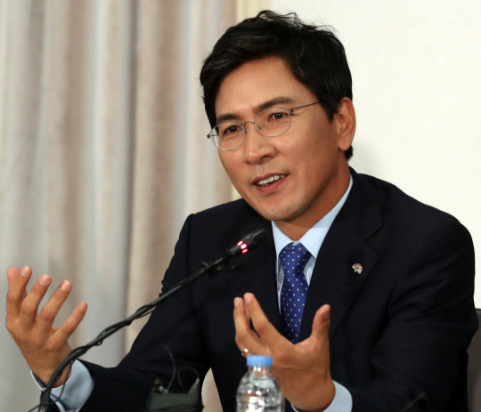 진짜 정치인들 보면 관상 그런게 있나 싶음 | 인스티즈