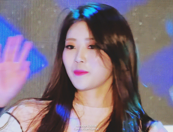 [러블리즈] 종착역의 황제가 등에 박힌 레플이 와서 미주 | 인스티즈