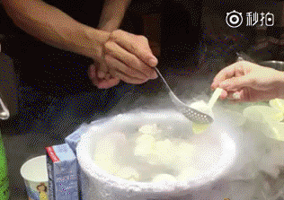 소개팅 할 때 먹으면 안되는 음식.gif | 인스티즈