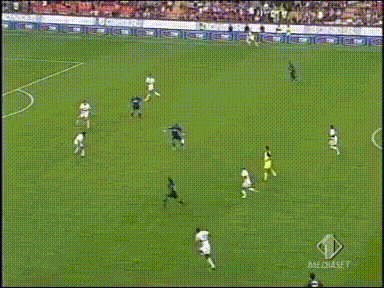 아드리아누 리즈시절 킥력 .gif | 인스티즈