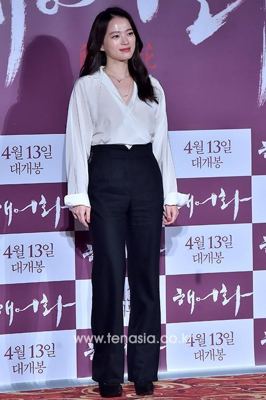 오늘자 한효주&천우희&유연석.jpg | 인스티즈